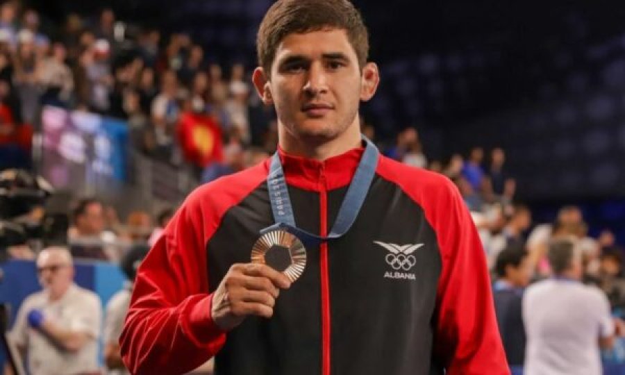 Ia solli Shqipërisë medaljen e parë olimpike, Valiev: Shpresoj që tani të bëhen traditë