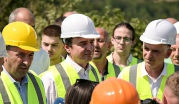 Albin Kurti merr pjesë në nisjen e punimeve të rrugës Prizren -Tetovë