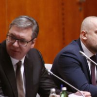 Vuçiq po përdor Milan Radoiçiqin dhe grupin e tij për sigurinë politike