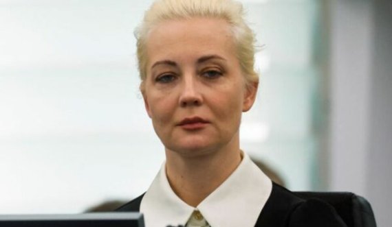 Gruaja e Navalny refuzon rezultatet se ai vdiq nga kombinimi i sëmundjeve