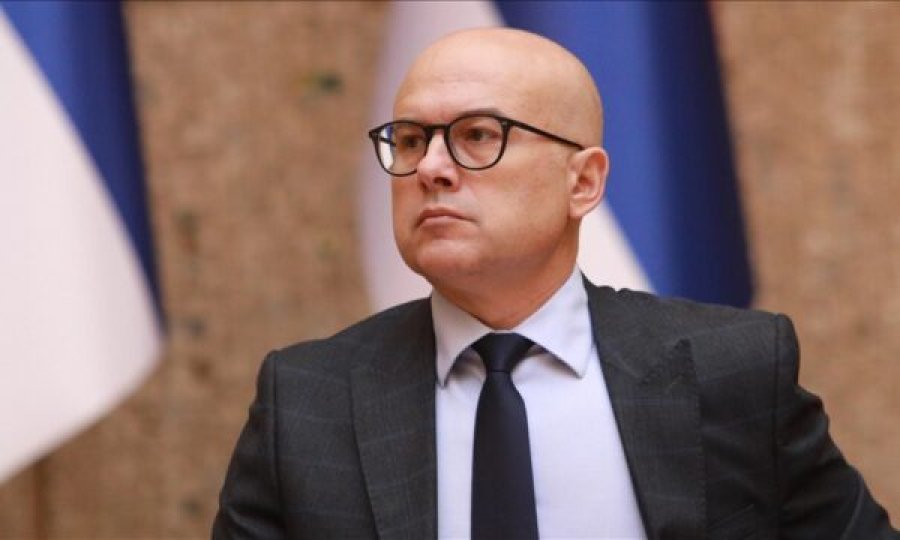 Vuçeviq e barazon hapjen e urës së Ibrit me cunami