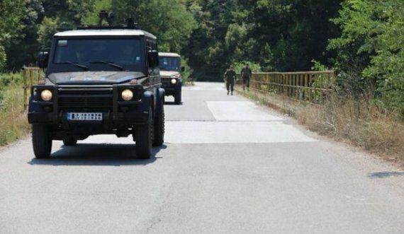 KFOR zhvillon patrulla të rregullta në Leposaviq
