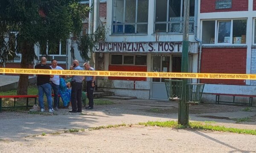 Sulmi në gjimnazin e BeH-së: Sulmuesi vrau drejtorin, profesorin dhe sekretarin, më pas tentoi të vriste veten