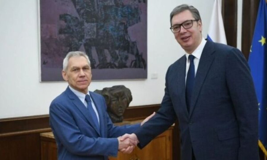 Pas takimit me zyrtarin e lartë të NATO-s, Vuçiq e pret në vizitë ambasadorin rus në Beograd, konfirmohet  afërsia me Rusinë  