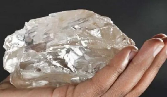 Prodhohet bateria e parë në botë prej diamanti