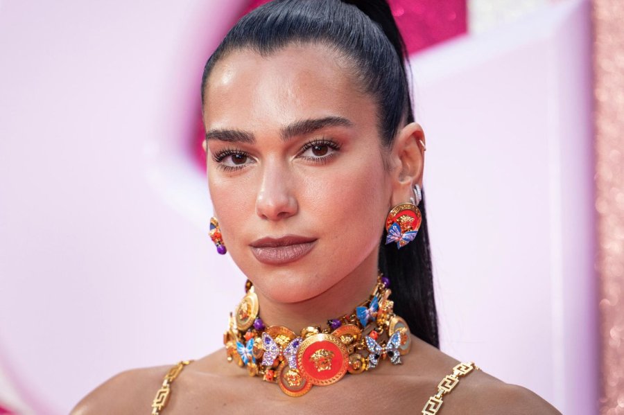 Dua Lipa e zbulon unazën e fejesës pas propozimit