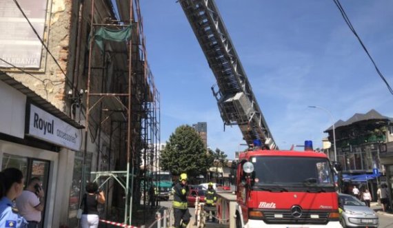 Komuna bën një ndërhyrje urgjente te objekti i Shkollës së Parë Shqipe, ka një kërkesë për Ministrinë