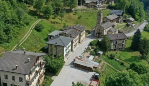 Fshati i vogël italian ku askush nuk flet italisht