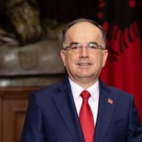 Begaj: Plejadës së artistëve të mëdhenj shqiptarë iu shkëput sot një tjetër yll