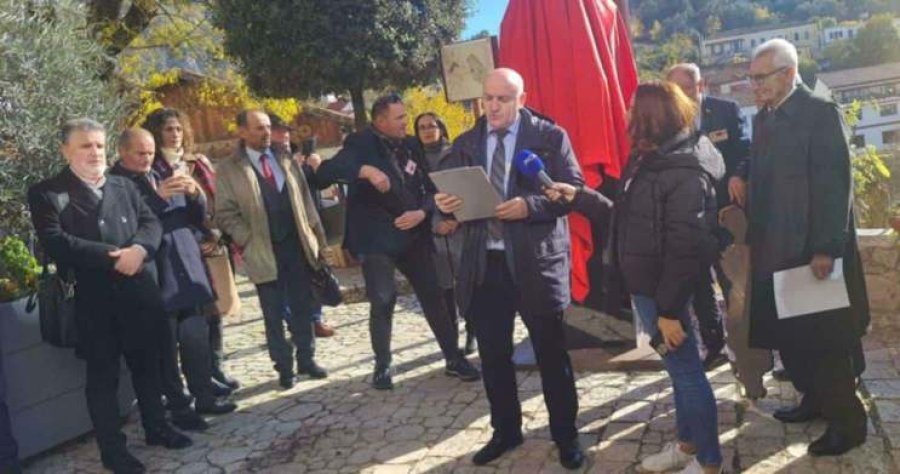Rikthimi i kryeministrit të Shqipërisë etnike Mustafa Merlika Kruja  në Krujë