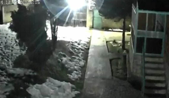 Pamje nga momenti kur toka u drodh nga tërmeti në Dragash