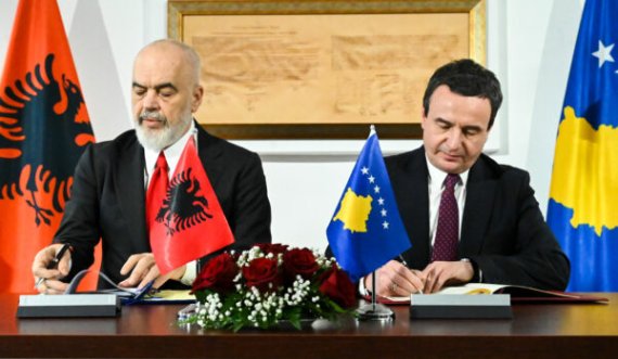 URREJTJA NUK SHEROHËT ME CINIZËM E AS CINIZMI ME URREJTJE