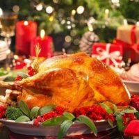 Ja sekreti për të shijuar ushqimin e festave pa e tepruar