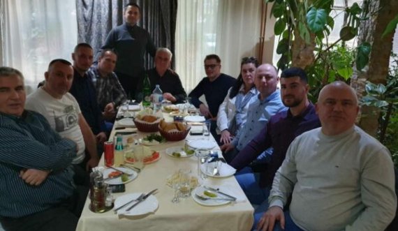 Një grup serbësh nga Kosova u takuan dje në Veri, përmendin inkurajimin për përballje me vendimet e Kurtit