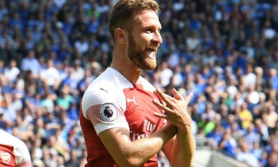 Ka mbetur pa ekip prej verës së kaluar, Mustafi synon rikthimin në Serie A