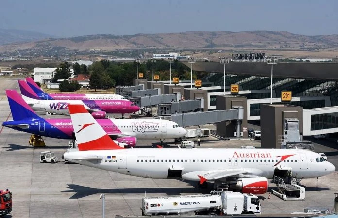 Aeroporti i Tiranës tejkalon në shifra atë të Beogradit