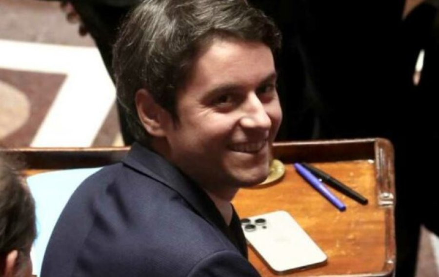 Attal: Mosha minimale për përdorim të rrjeteve sociale të jetë 13 vjeç