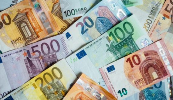  Prishtinë: Konfiskohen mbi 2 mijë euro të falsifikuara në një bankë
