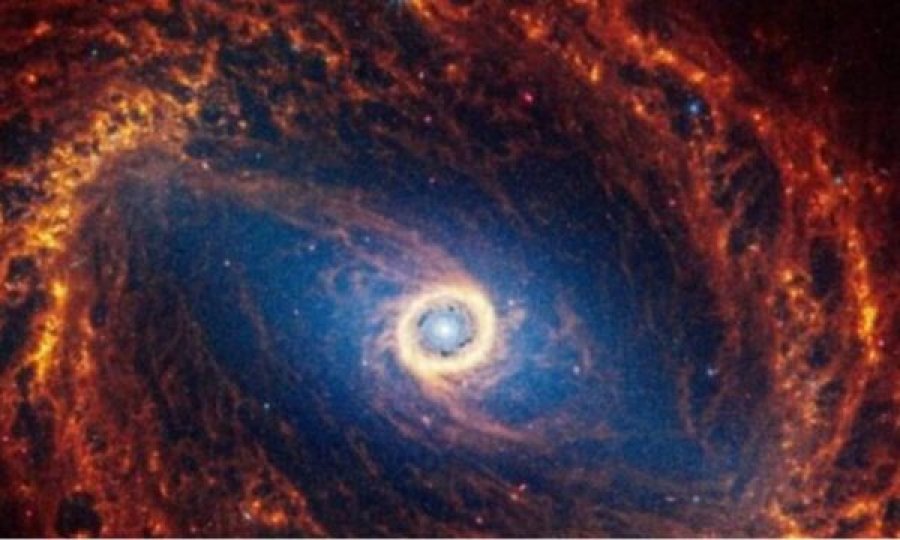 Teleskopi “James Webb” dërgon imazhe të jashtëzakonshme dy vjet pas arritjes në hapësirë