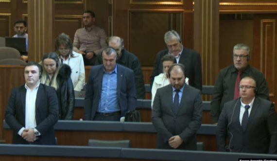 Lista Serbe bojkoton Kuvendin, por jo pagat – i kushtojnë buxhetit mbi 200 mijë euro çdo vit