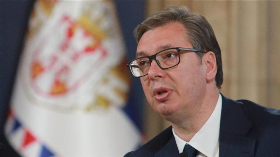 Vuçiq përhap panik: Serbisë i presin “kohë fatale”
