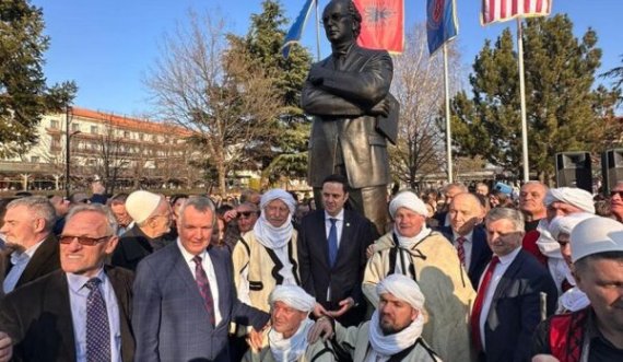 Zbulohet shtatorja e Rugovës në Pejë, Abdixhiku: Po nderojmë  vlerat e lirisë dhe pavarësisë sonë
