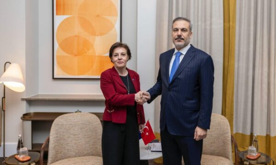 Gërvalla takohet me Kryediplomatin e Turqisë