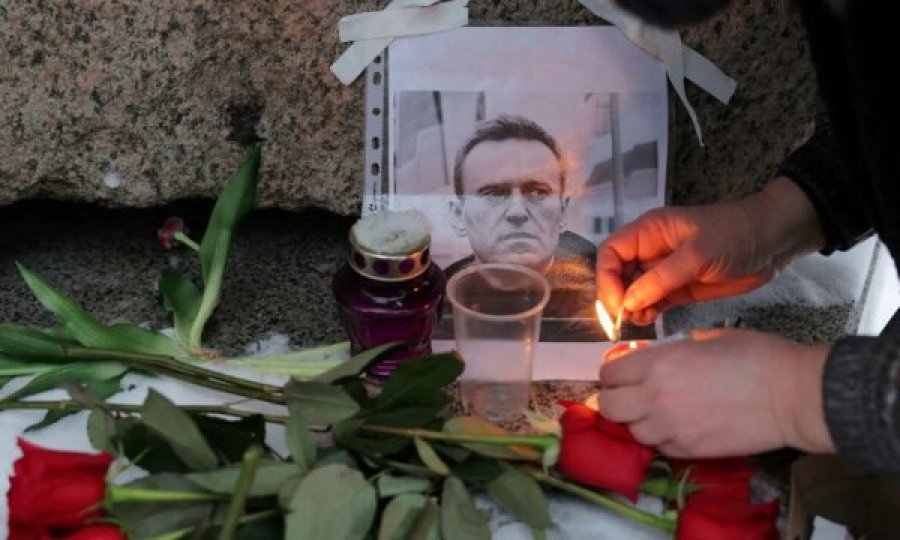 Sonte mbahen homazhe për Alexei Navalny në Prishtinë