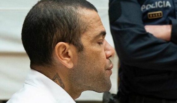 Dani Alves shpallet fajtor per dhunimin e gruas,  dënohet me katër vjet e gjysmë burg