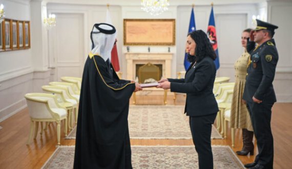 Osmani pranon letrat kredenciale nga ambasadori i Katarit