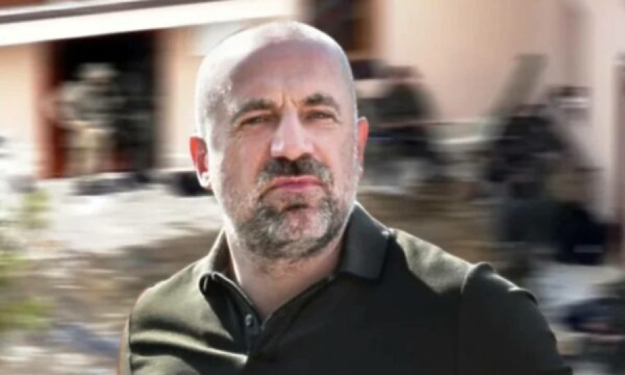 Milan Radoiçiq grushton brutalisht një person