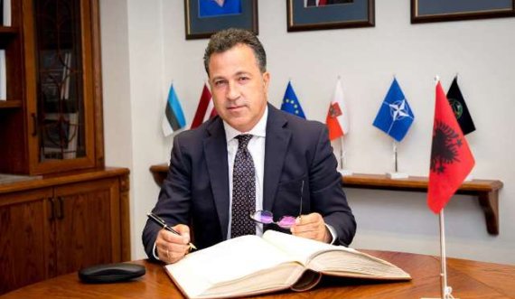 Ministri i Mbrojtjes së Shqipërisë: Të bëjmë gjithçka që mundemi që Ukraina të triumfojë