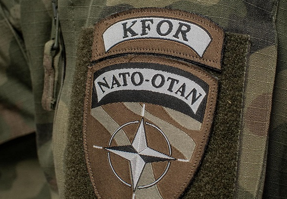 KFOR-i patrullon në kufirin mes Kosovës dhe Serbisë