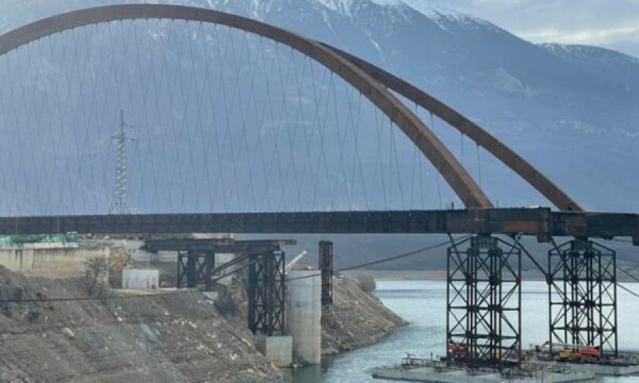 Ndërtimi i urës së re në Kukës, devijohet trafiku i mjeteve që vijnë nga Kosova