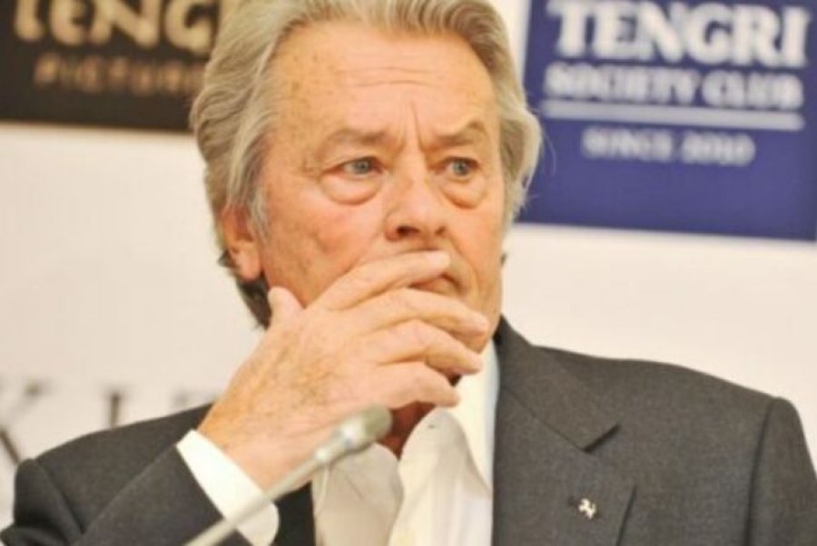 Sekuestrohen 72 armë zjarri dhe mbi 3,000 fishekë në shtëpinë e Alain Delon