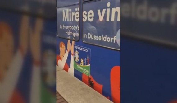 Në prag të EURO 2024, simbolet shqiptare pushtojnë metronë në  qytetin Dyseldorf