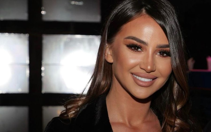 E komentuan në një fotografi “Ishalla ngel sakat”, Kiara: Sa gjynah, njerëz bosh 