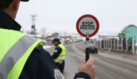 Policia ka shqiptuar gjobë ndaj dy shoferëve