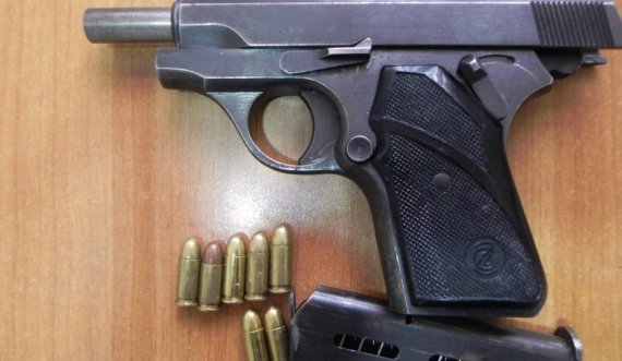 Policia arreston një person në Gjilan dhe i konfiskon një armë