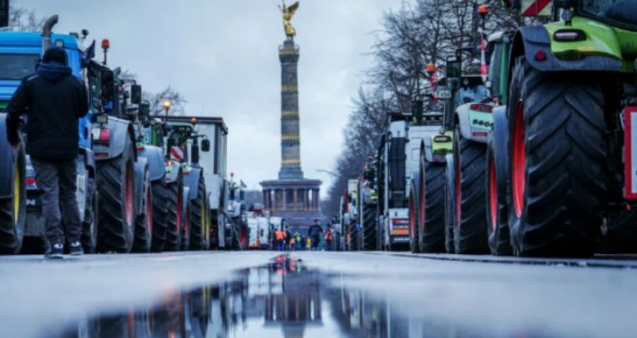 Ja sa fermerë 'paralizojnë' Berlinin me traktorë e kamionë