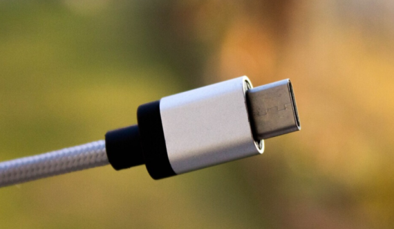 Microsoft 11 vjen me mbështetje për USB4 Gen 4 80 Gbps