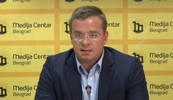 Mediumi i Vuçiqit sulmon avokatin e Sanduloviqit që paralajmëroi se do te vendos lule në Prekaz