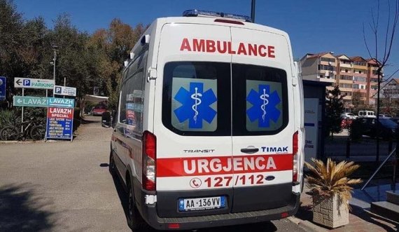 Dyshohet se konsumoi fostoksinë, 17-vjeçari përfundon në spital