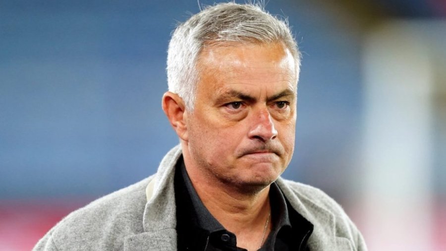 Mourinho e mendon rikthimin te Manchester United