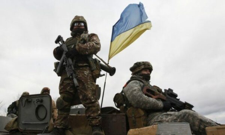 Pse ukrainasit kundërshtojnë uljen e moshës të rekrutimit?