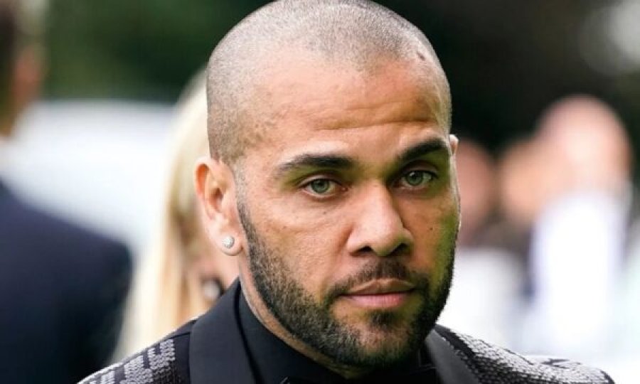 Alves në burgun e Barcelones për përdhunim, e ndryshon dëshminë për herë të pestë