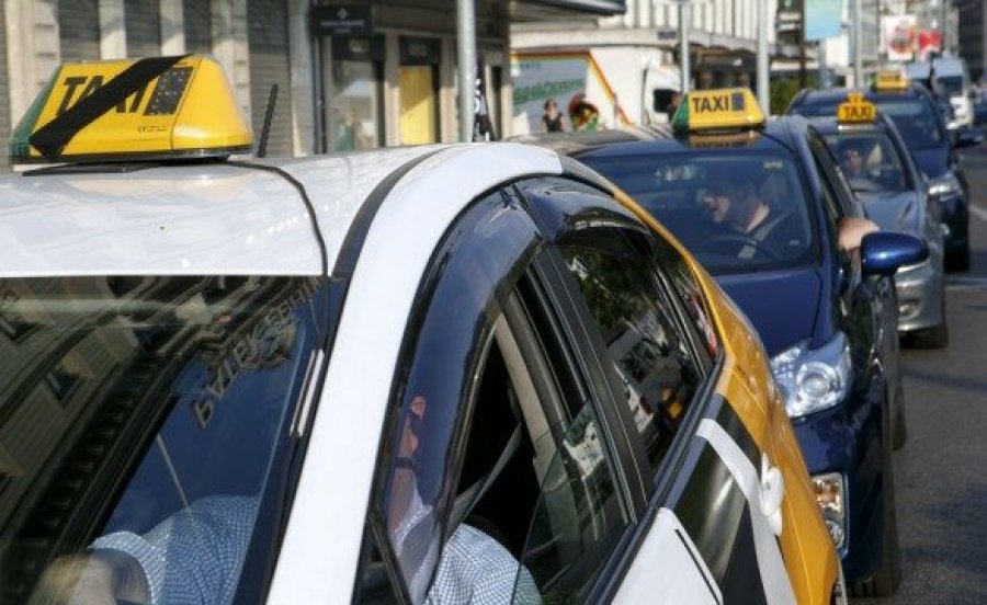 Taksistët e Cyrihut duhet të kalojnë testin e gjuhës për të mbajtur punën
