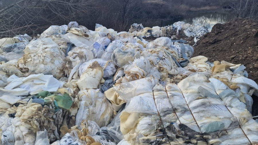 Hudhja e mbeturinave dukuri e shëmtuar e cila kërkon ndëshkim!
