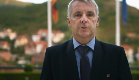 Ambasadori  gjerman Jorn Rohde kërkon nga Kosova zbatimin e vendimit për Manastirin e Deçanit,  kjo i hap rrugë Kosovës drejt BE-së