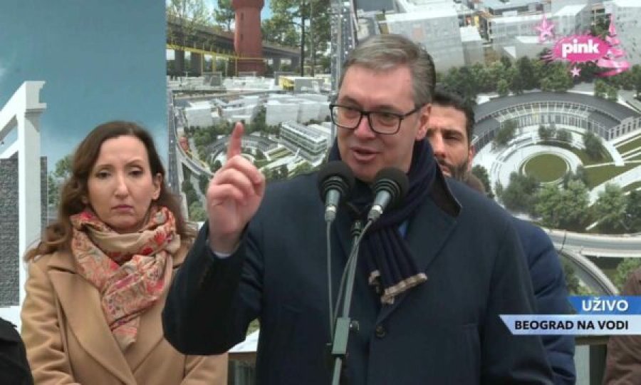 Hill e njoftoi për ” Javelinët” Vuçiq thotë se po mendon për hetime “ndaj atyre që po e armatosin Kosovën”